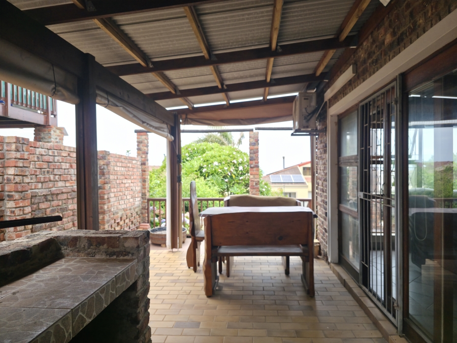 4 Bedroom Property for Sale in Noorsekloof Eastern Cape